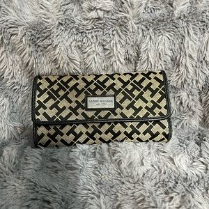 Tommy Hilfiger Wallet